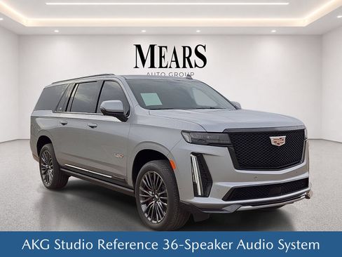Used 2023 Cadillac Escalade ESV V w/ LPO, Floor Liner Package AWD/4WD image 8