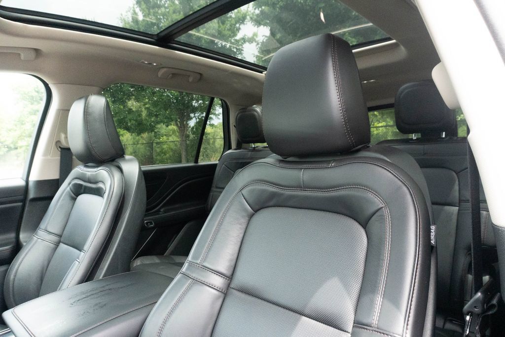 Used 2023 Lincoln Aviator Reserve RWD image 16