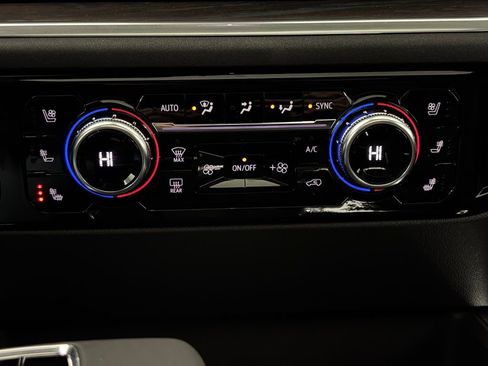 New 2026 GMC Sierra 1500 SLT w/ SLT Premium Package image 25