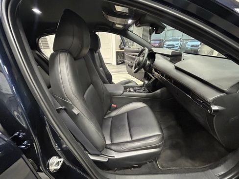 Used 2019 MAZDA MAZDA3 AWD Hatchback w/ Preferred Pkg image 35