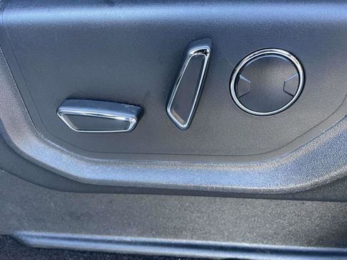 Used 2022 Ford Expedition Max Limited image 14