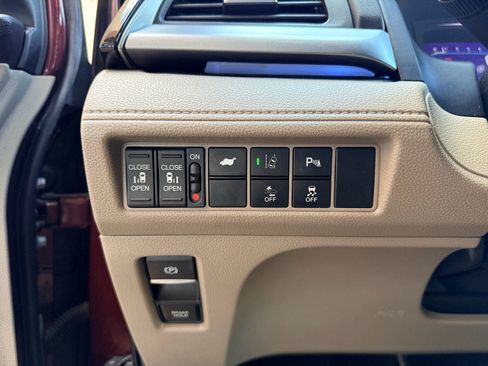 Used 2019 Honda Odyssey Elite image 20