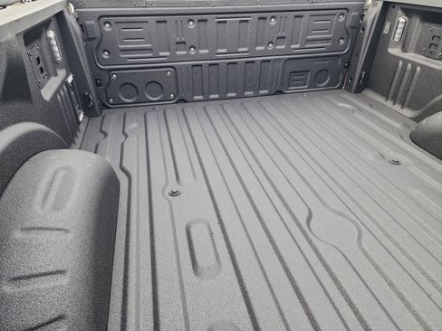 Used 2024 Ford F250 Platinum w/ FX4 Off-Road Package image 9