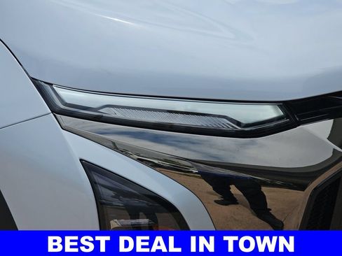 New 2026 Chevrolet Equinox ACTIV w/ Convenience Package III AWD/4WD image 35