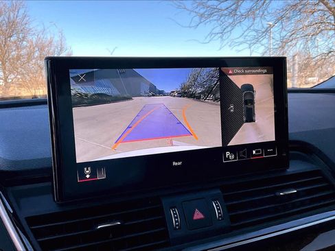 Used 2021 Audi Q5 Prestige w/ Prestige Package image 26