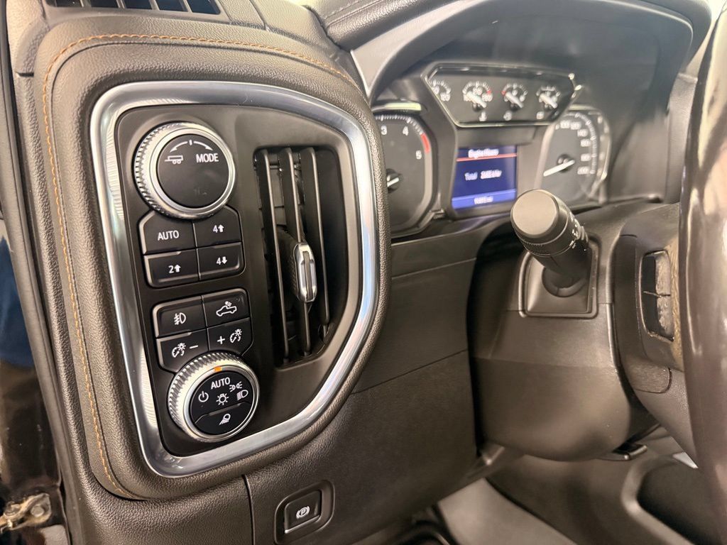 Used 2022 GMC Sierra 2500 AT4 w/ Gooseneck/5TH Wheel Package AWD/4WD image 32