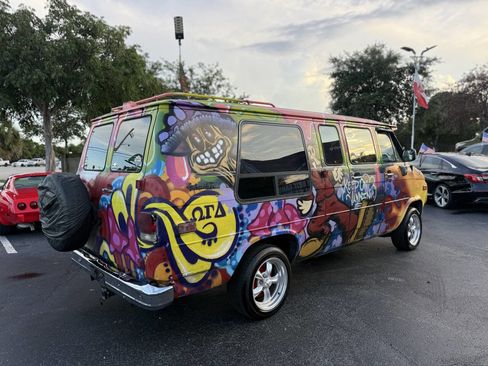 Used 1992 Chevrolet G20 image 7