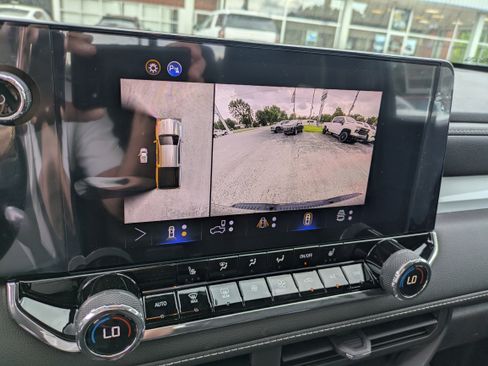 New 2025 Chevrolet Colorado LT w/ LT Convenience Package image 19