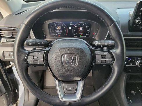 Used 2024 Honda Pilot Elite image 22