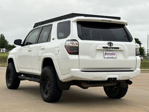 Used 2021 Toyota 4Runner SR5 Premium w/ Moonroof Package RWD image 7