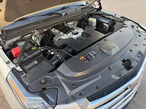 Used 2015 Cadillac Escalade Premium AWD/4WD image 27