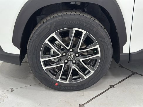 New 2026 Toyota Corolla Cross XLE image 24