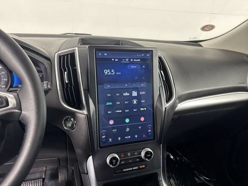Used 2023 Ford Edge Titanium AWD/4WD image 6
