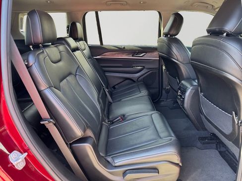 Used 2023 Jeep Grand Cherokee L Limited w/ Luxury Tech Group II image 13