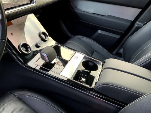 Used 2023 Land Rover Range Rover Velar R-Dynamic S image 14