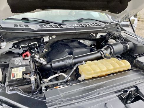 Used 2017 Ford F150 Lariat w/ Equipment Group 501A Mid image 16