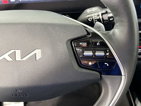 Used 2023 Kia Niro Wave w/ Wave Preserve Package FWD image 24