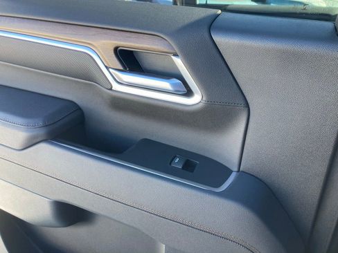 New 2025 Chevrolet Silverado 1500 High Country w/ High Country Premium Package AWD/4WD image 18