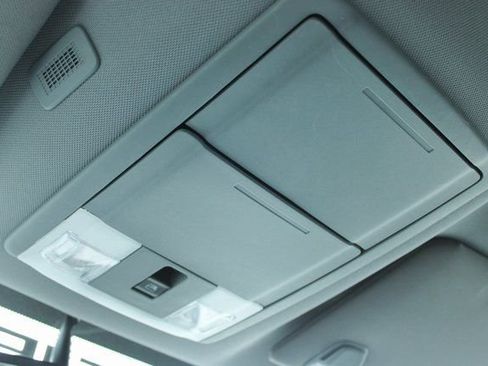 Used 2012 Ford F150 XLT w/ XLT Chrome Pkg image 24