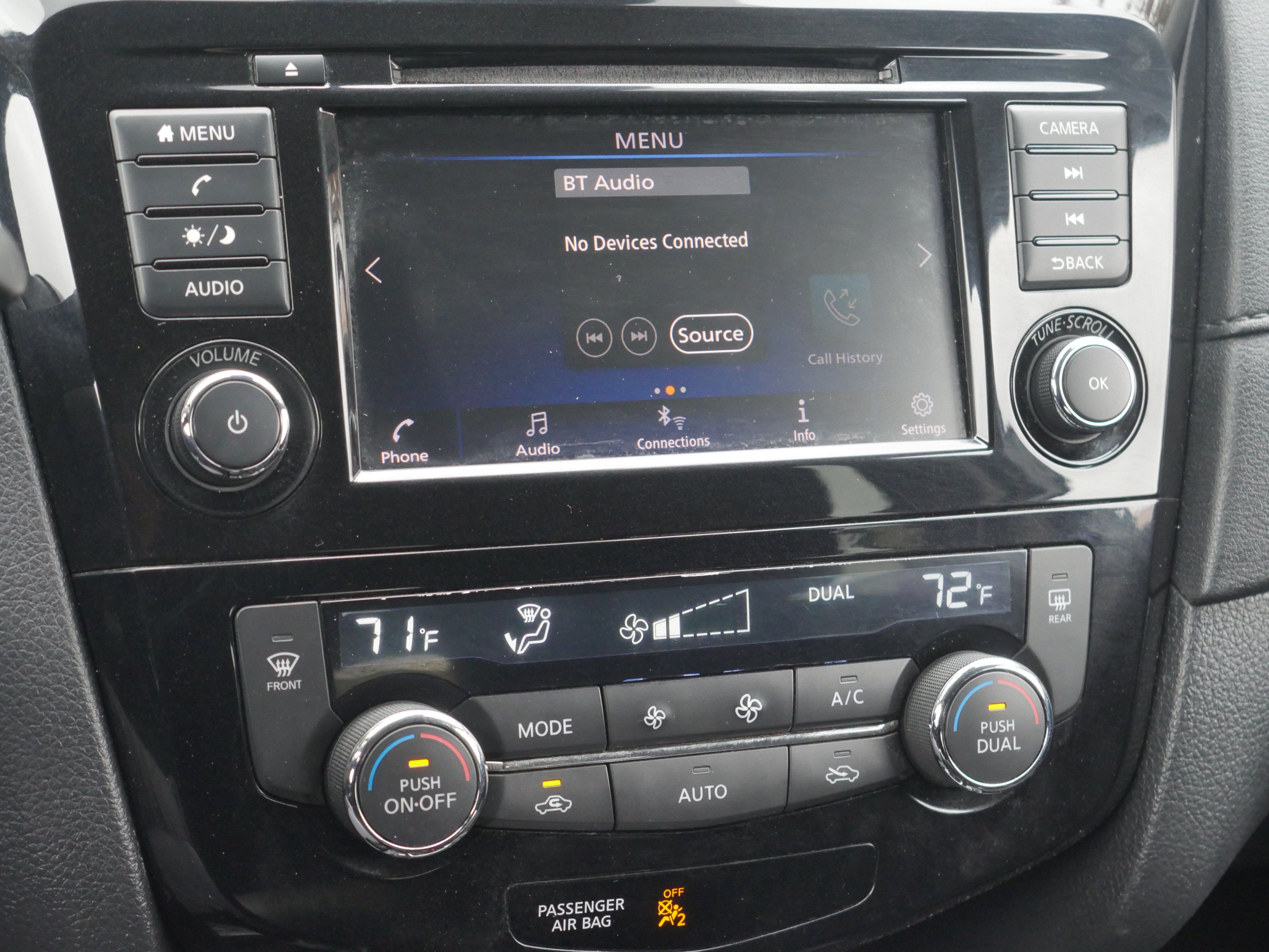 Used 2020 Nissan Rogue SV AWD/4WD image 9