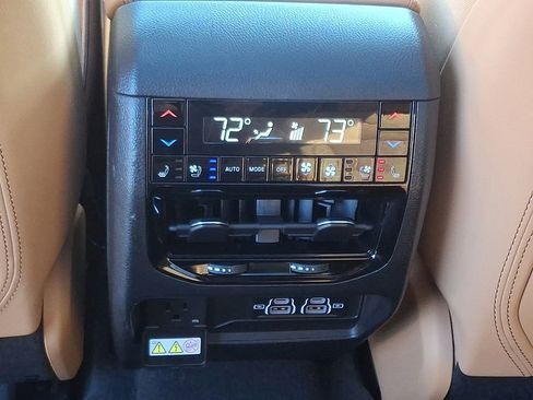 Used 2022 Jeep Grand Cherokee L Summit image 12