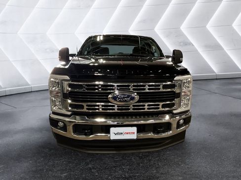 Used 2025 Ford F250 XLT image 2