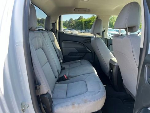 Used 2019 Chevrolet Colorado W/T w/ WT Convenience Package RWD image 9