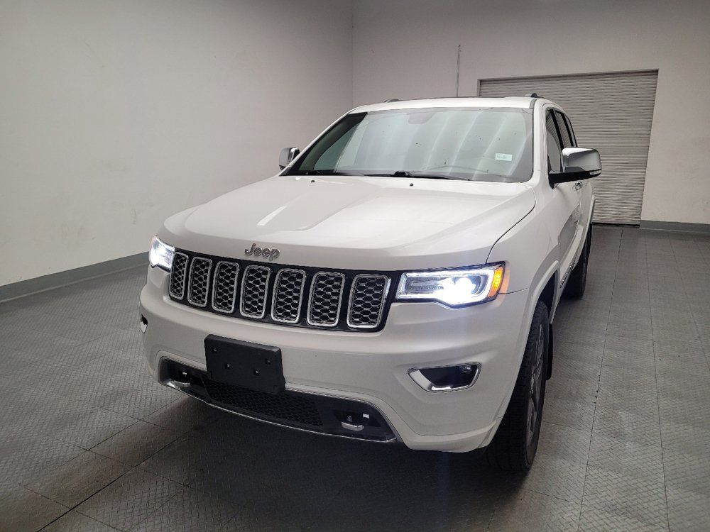 Used 2017 Jeep Grand Cherokee Overland AWD/4WD image 15