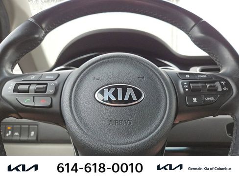 Certified 2017 Kia Sedona EX FWD image 22