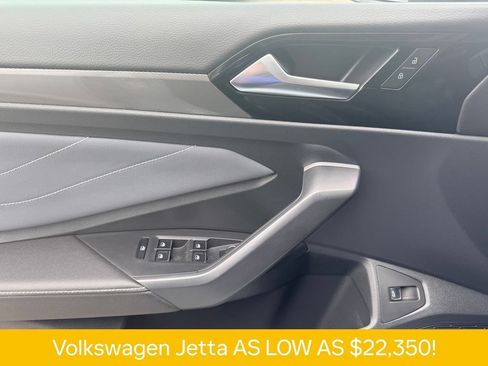 Used 2025 Volkswagen Jetta SEL FWD image 29