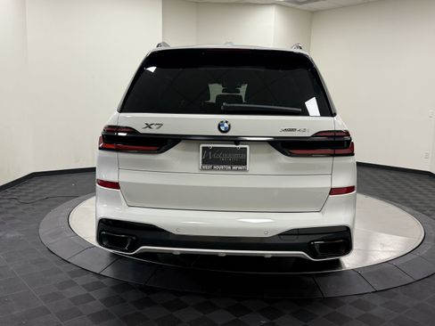 Used 2024 BMW X7 xDrive40i w/ M Sport Package AWD/4WD image 6