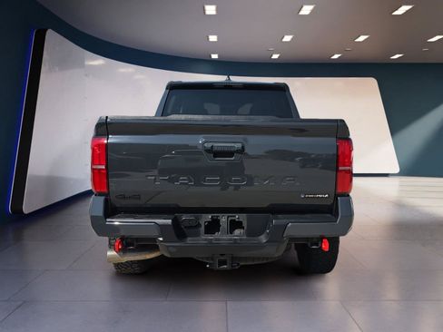 Used 2025 Toyota Tacoma TRD Off-Road AWD/4WD image 4