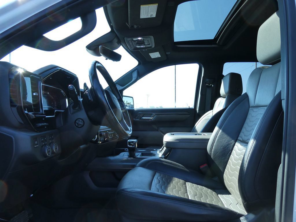Used 2022 Chevrolet Silverado 1500 ZR2 w/ Technology Package AWD/4WD image 24