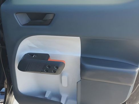 Used 2022 Ford Maverick XLT image 40