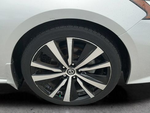 Used 2020 Nissan Altima 2.5 SR FWD image 24