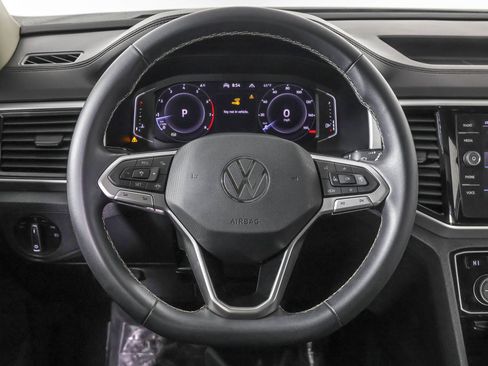 Certified 2022 Volkswagen Atlas SE w/ Panoramic Sunroof Package image 28