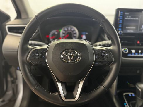Used 2022 Toyota Corolla Cross LE w/ Moonroof Package AWD/4WD image 21