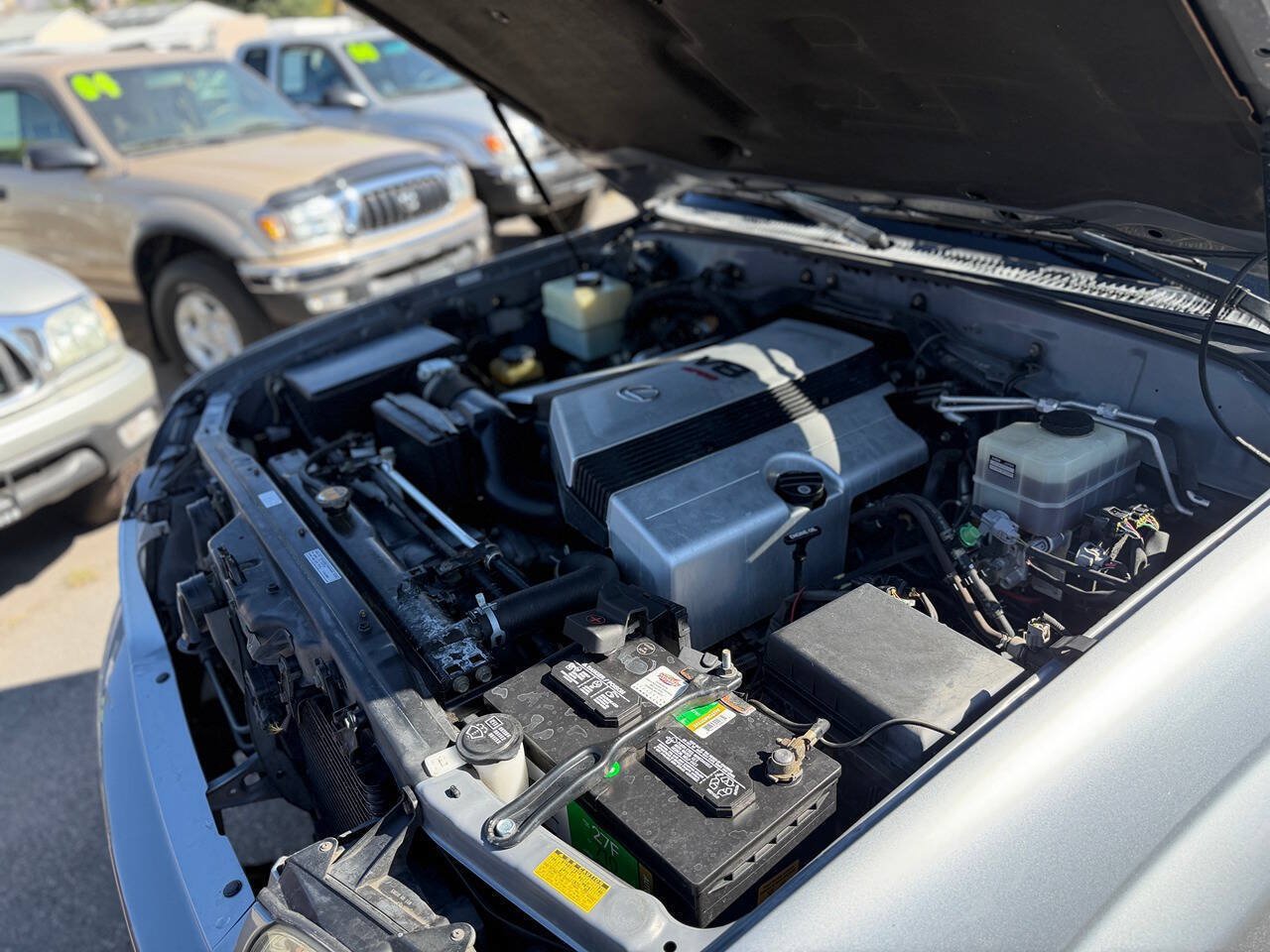 Used 2004 Lexus LX 470 4WD image 48