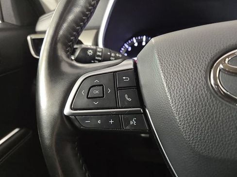 Used 2021 Toyota Highlander Limited FWD image 23