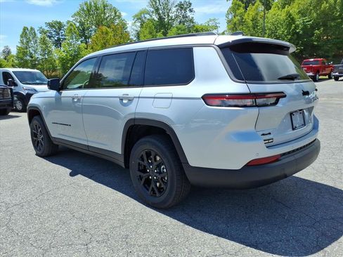 New 2026 Jeep Grand Cherokee L 4WD image 6