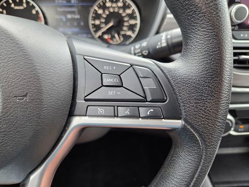 Used 2024 Nissan Altima 2.5 SV FWD image 28