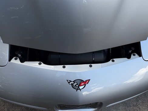 Used 2004 Chevrolet Corvette Coupe w/ Preferred Equipment Group image 68