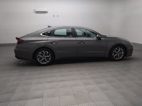 Used 2023 Hyundai Sonata SEL w/ Preferred Accessory Package FWD image 10