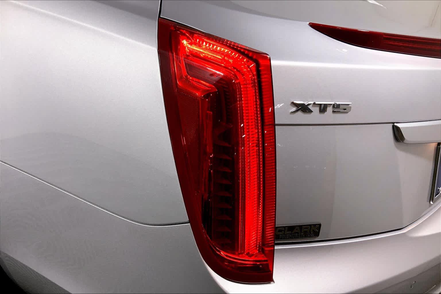 Used 2016 Cadillac XTS Luxury w/ Driver Awareness Package FWD image 26