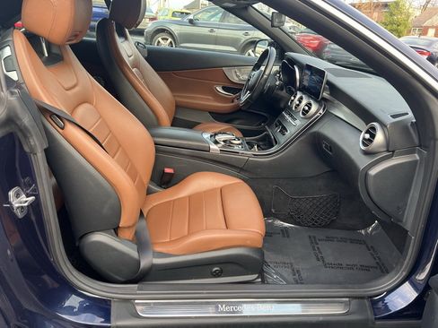 Used 2019 Mercedes-Benz C 300 4MATIC Cabriolet image 23
