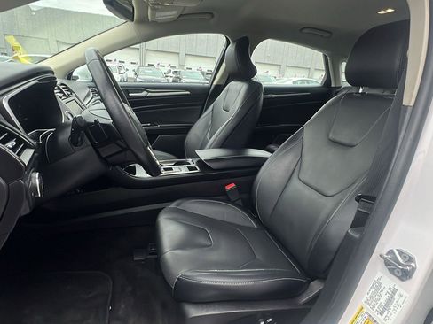 Used 2018 Ford Fusion Titanium AWD/4WD image 22