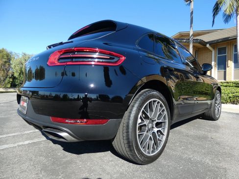 Used 2018 Porsche Macan Sport Edition image 8