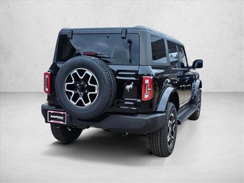 New 2025 Ford Bronco Outer Banks image 2