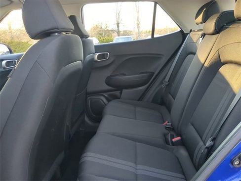 Used 2023 Hyundai Venue SEL image 13