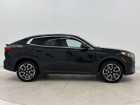 Certified 2025 BMW X2 xDrive28i w/ Premium Package AWD/4WD image 8